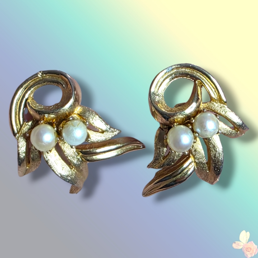 Brooks Gold Leaf Clip On Earrings With Pearl Accents 921